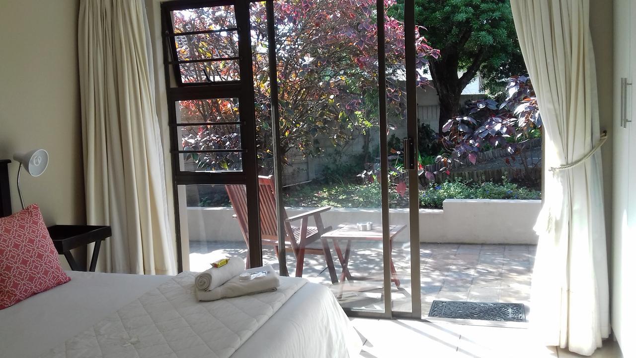 Blue Bend B&B East London Extérieur photo