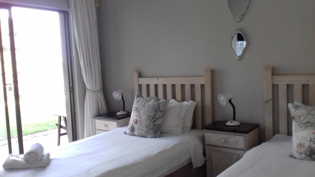 Blue Bend B&B East London Extérieur photo