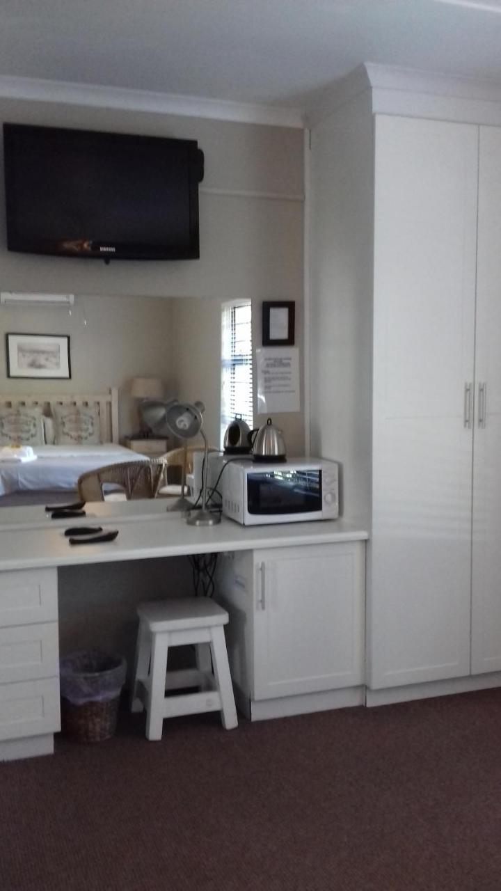 Blue Bend B&B East London Extérieur photo